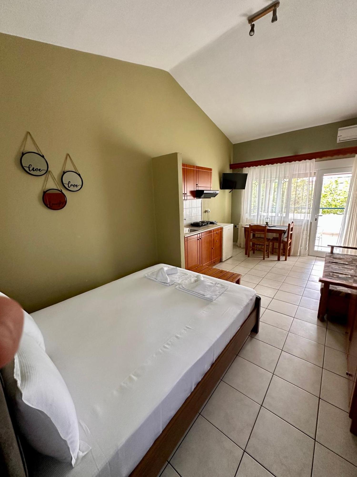 Artemis Hotel Apartments Keramoti  Ngoại thất bức ảnh